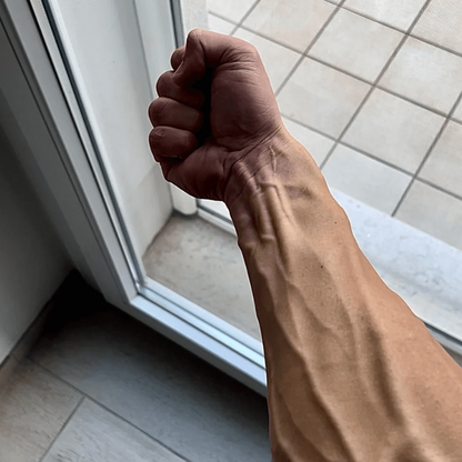 جهاز EagleGrip لتقوية قبضة اليد 💪 وتحسين مرونة الأصابع 🖐️✨