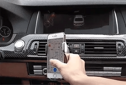 حامل جوال للسيارة الأتوماتيكي بخاصية الشحن السريع - Makfool